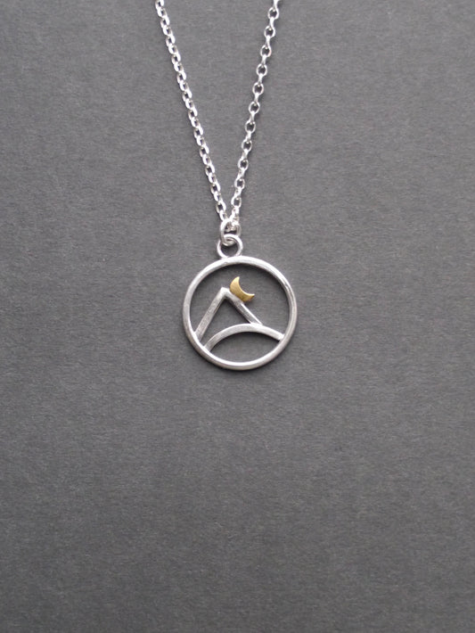Minimalist Mountain Charm Pendant (4)