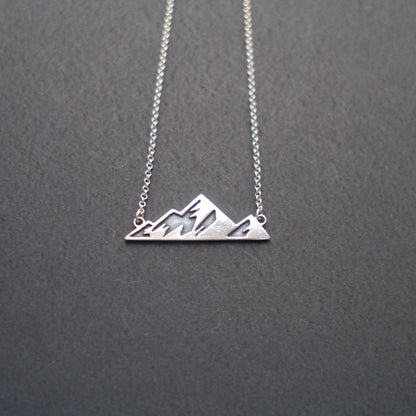 Ridgeline Bar Necklace